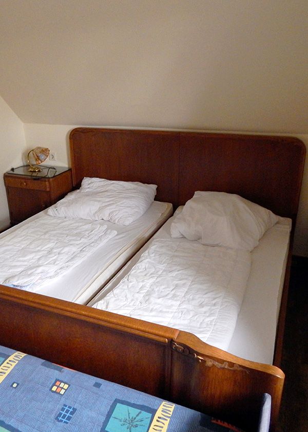 1. Schlafzimmer mit Klimaanlage Ferienhaus Elbblick Wittenberg